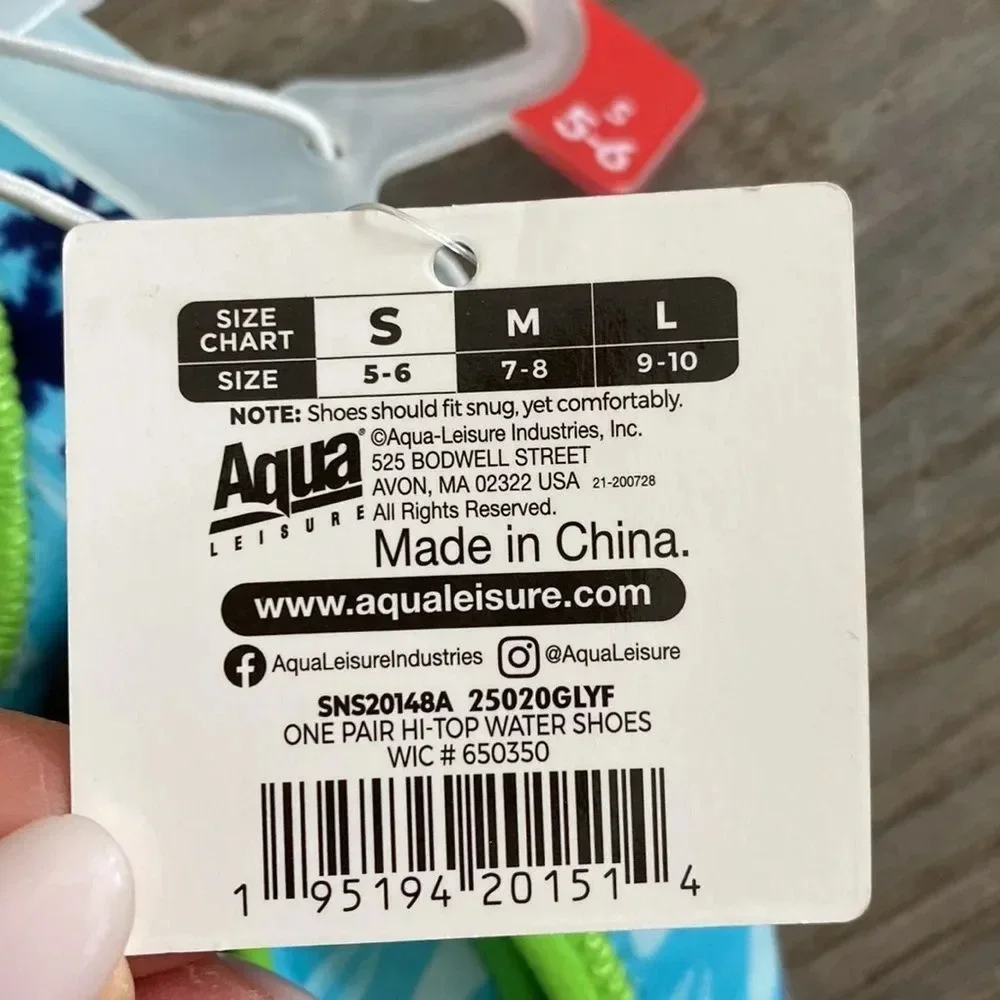 Hi-top water shoes​